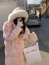 反季牛角扣羽绒服女中长款冬季新款过膝宽松白鸭绒外套加厚