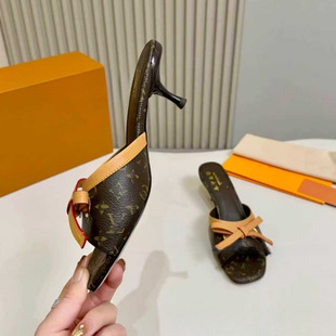 �H�Ҹ߸�Ь؈������ţ�в�С؈����Ь2026�ļ�ԭ��Ϳ����mŮЬ��