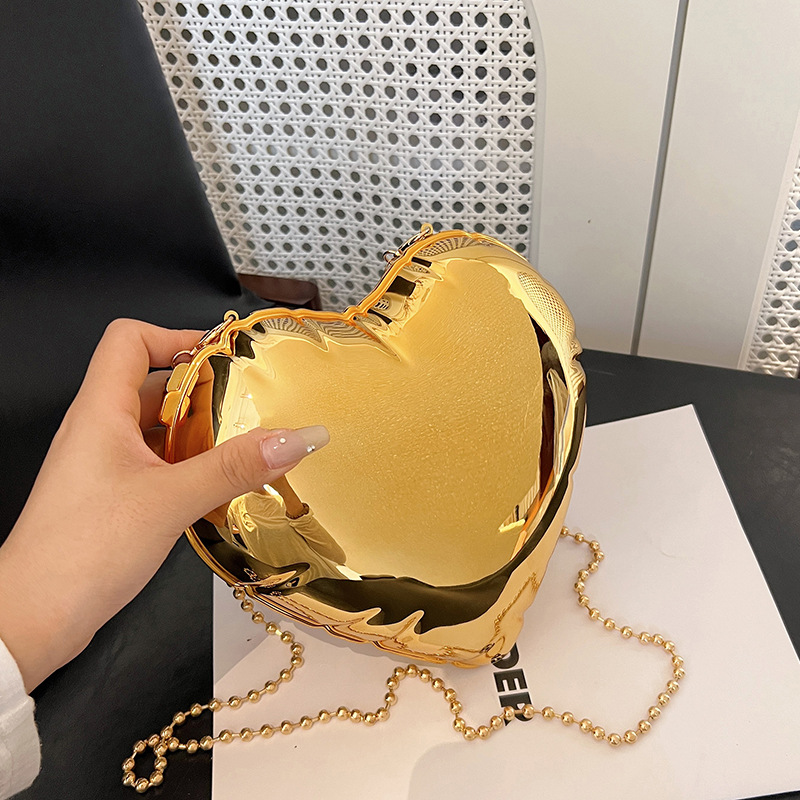 Bolsa tiracolo feminina elegante com corrente_voghion.com
