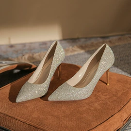 女式时装单鞋;女式皮靴;高跟凉鞋