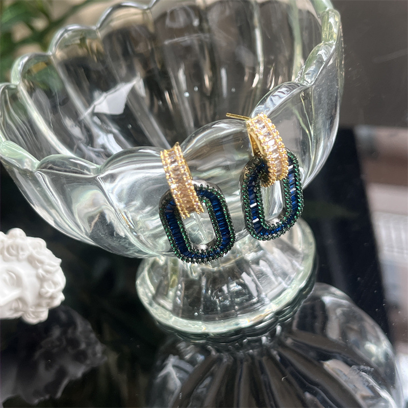 Fashion Oval Copper Plating Inlay Zircon Drop Earrings 1 Pair