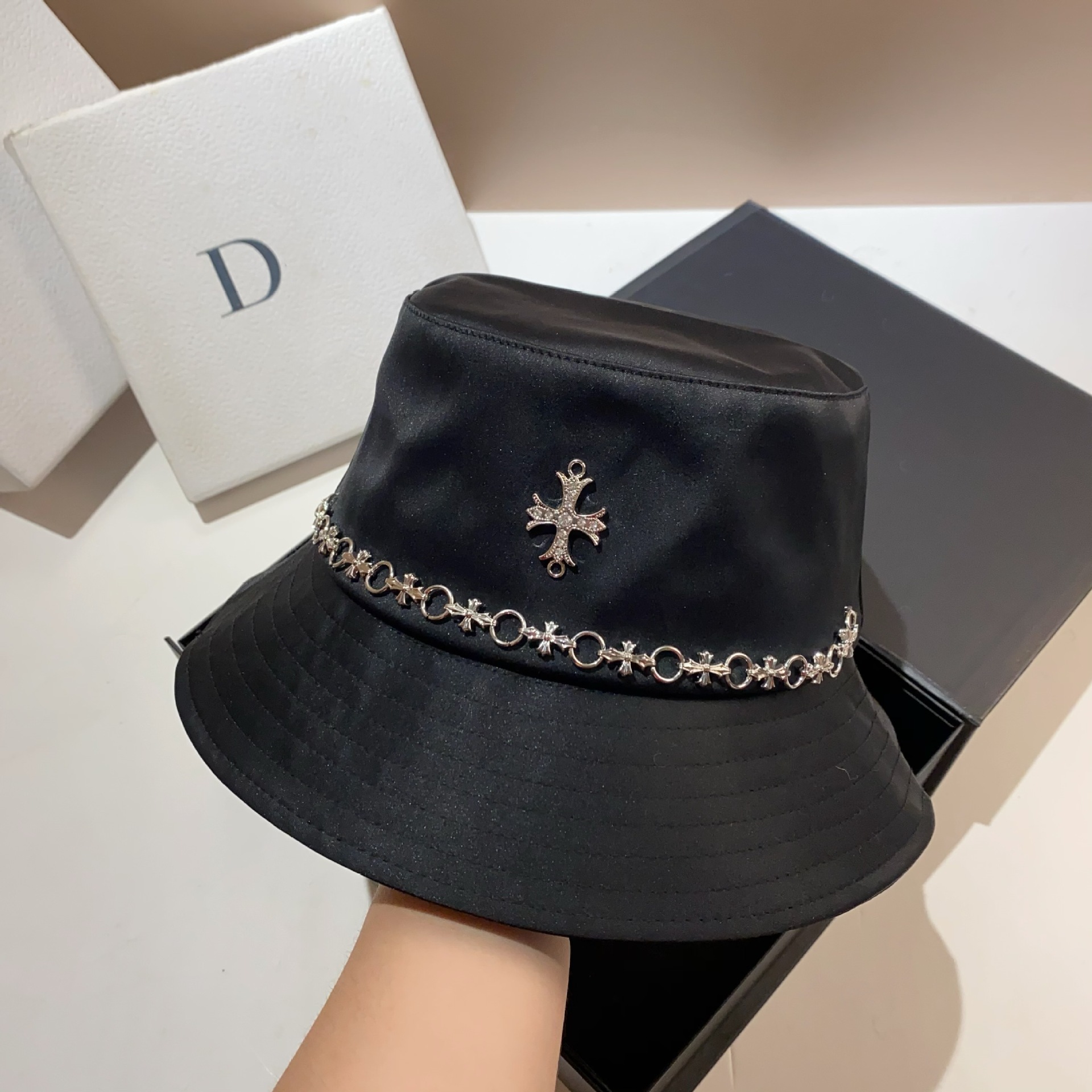 Bacinella a catena incrociata fatta a mano alla moda, marchio parigino alla moda, acido acetico, pescatore, autunno, uomo e donna casual_voghion.com