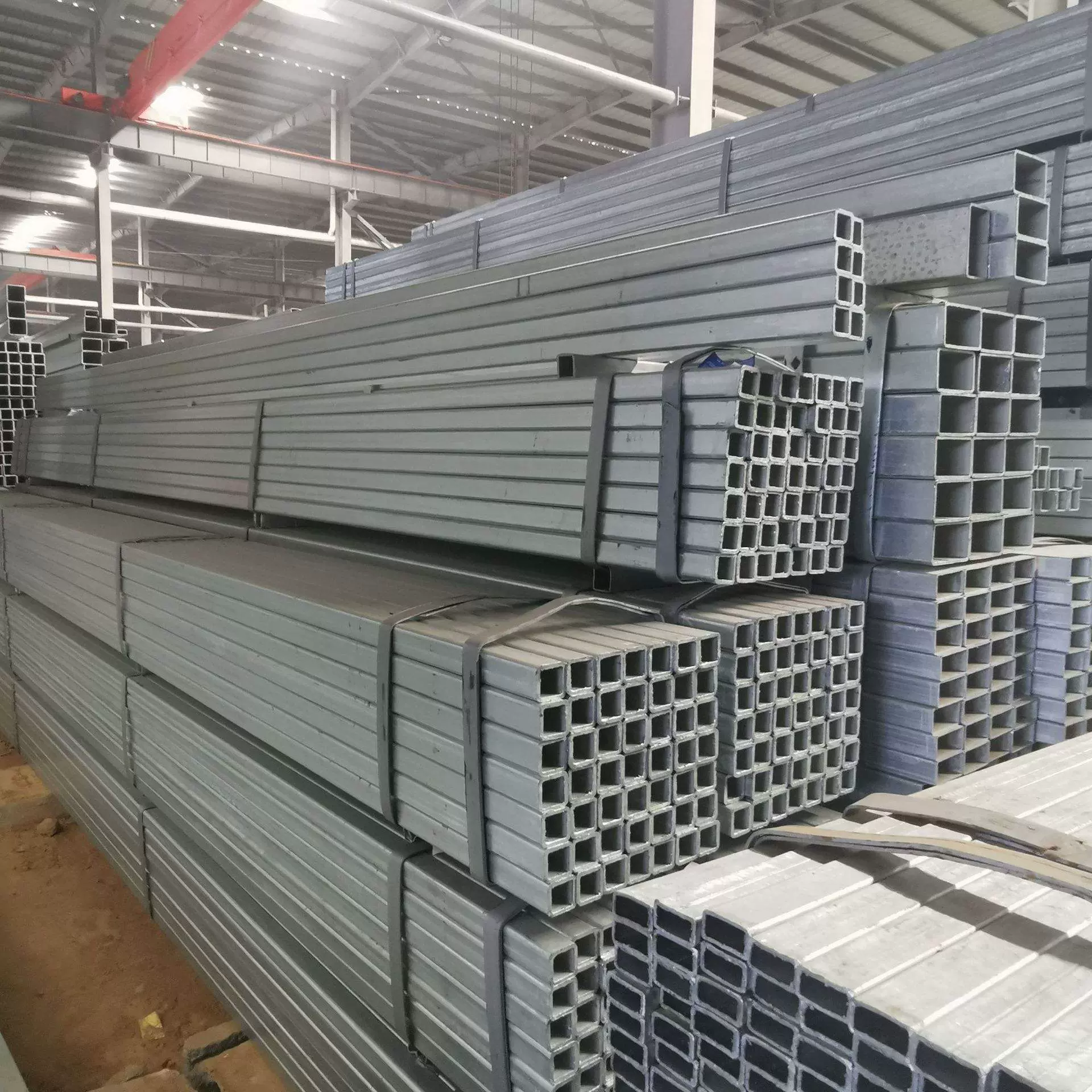 成都热镀锌方钢管3040方通大棚管批发镀锌方管Q235B厂家直供