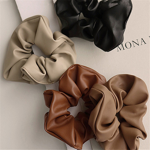 Korean new autumn and winter gentle milk tea color leather hair accessories, elegant and elegant pu leather large intestine hair ring leather hair rope