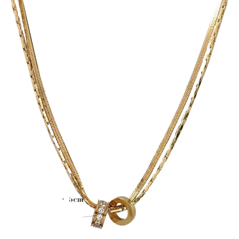 Collar de acero de titanio transfronterizo europeo y americano colgante de anillo de diamante completo de mujer de moda todo fósforo de alta calidad cadena de hueso de serpiente de doble capa que no se desvanece