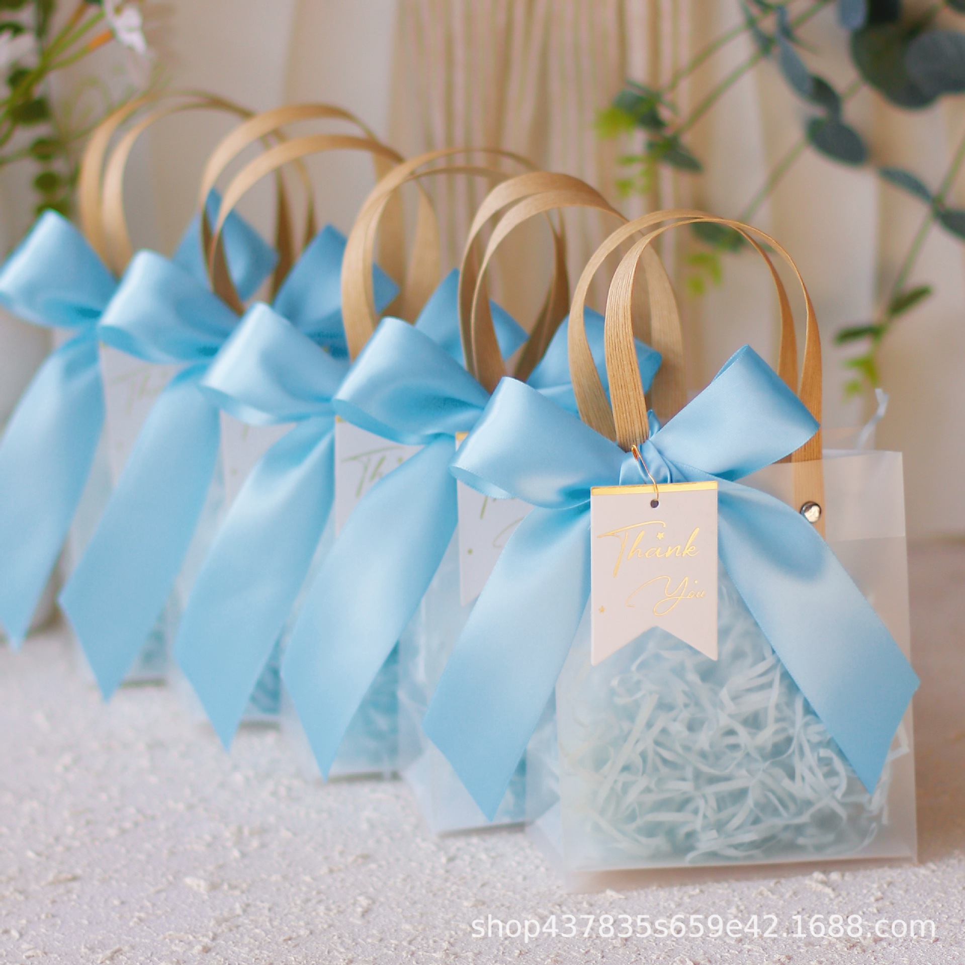 PVC Gift Bags with Handles, Transparent Gift Wrap Bags, Waterproof Clear Bags for Gifts, Clear Party Bags for Perfume, Bakery, Presents, Birthday Party Favor