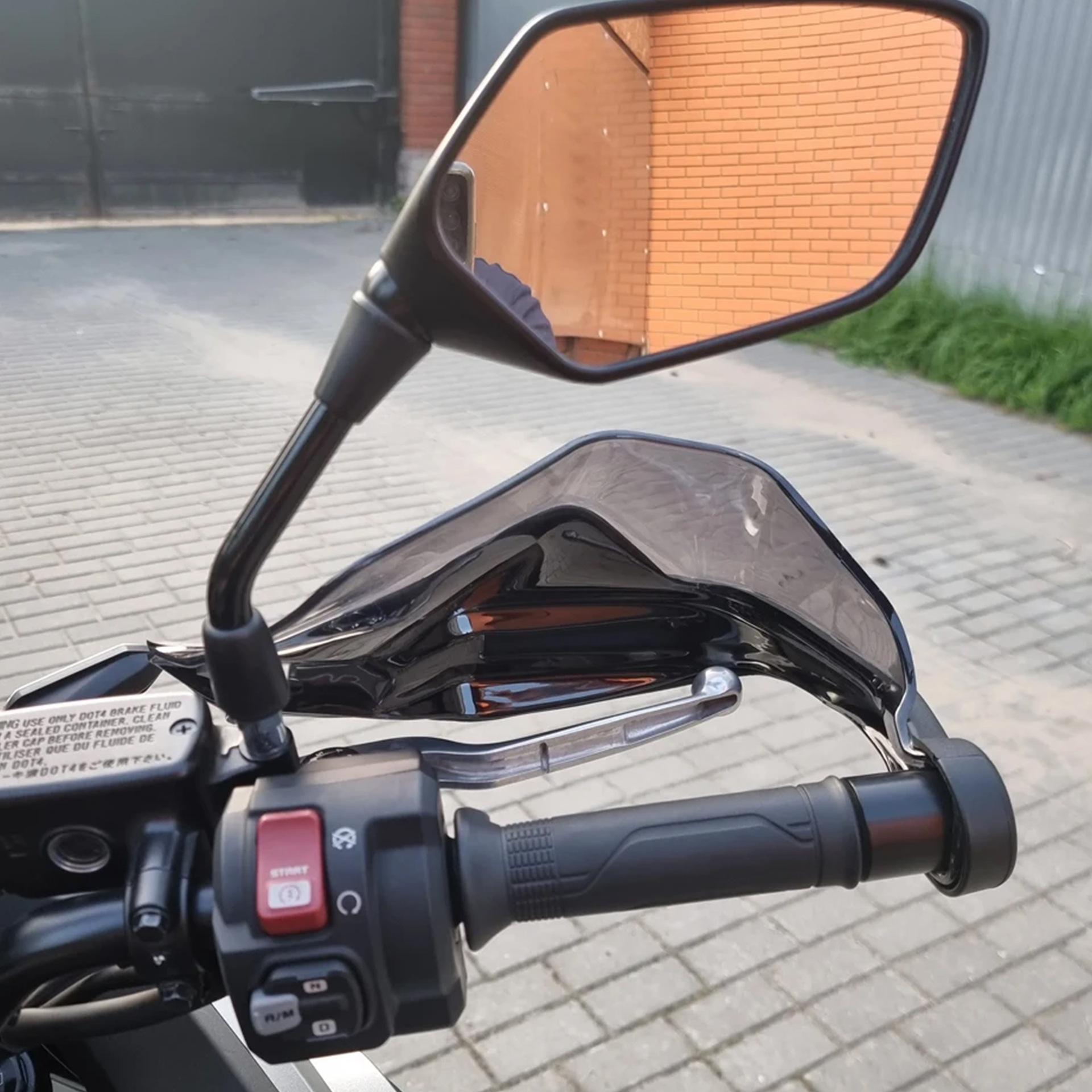 Suitable for Bmw R1200Gs R1250Gs Adv S1000Xr Modified Handlebar Handguards with Heightening Wind Shield