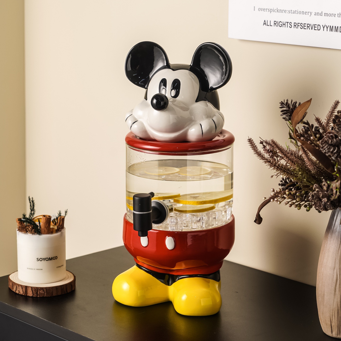 Nueva botella de agua fría de dibujos animados de color en contraste, té perfumado de verano, bebida, cubo de jugo, bar, casa de familia, agua potable de alto valor