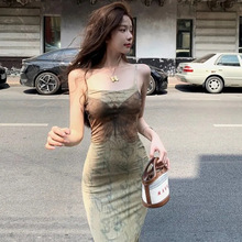 复古蝴蝶印花弹力新款吊带连衣裙女夏季气质裙子辣妹修身包臀长裙