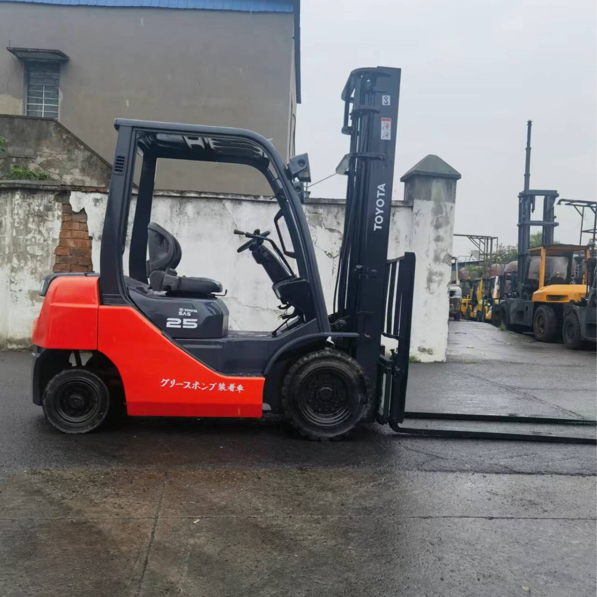 丰田2.5吨叉车TOYOTA 8FD25 FORKLIFT SIDE SHIFT 2 STAGE 4METER