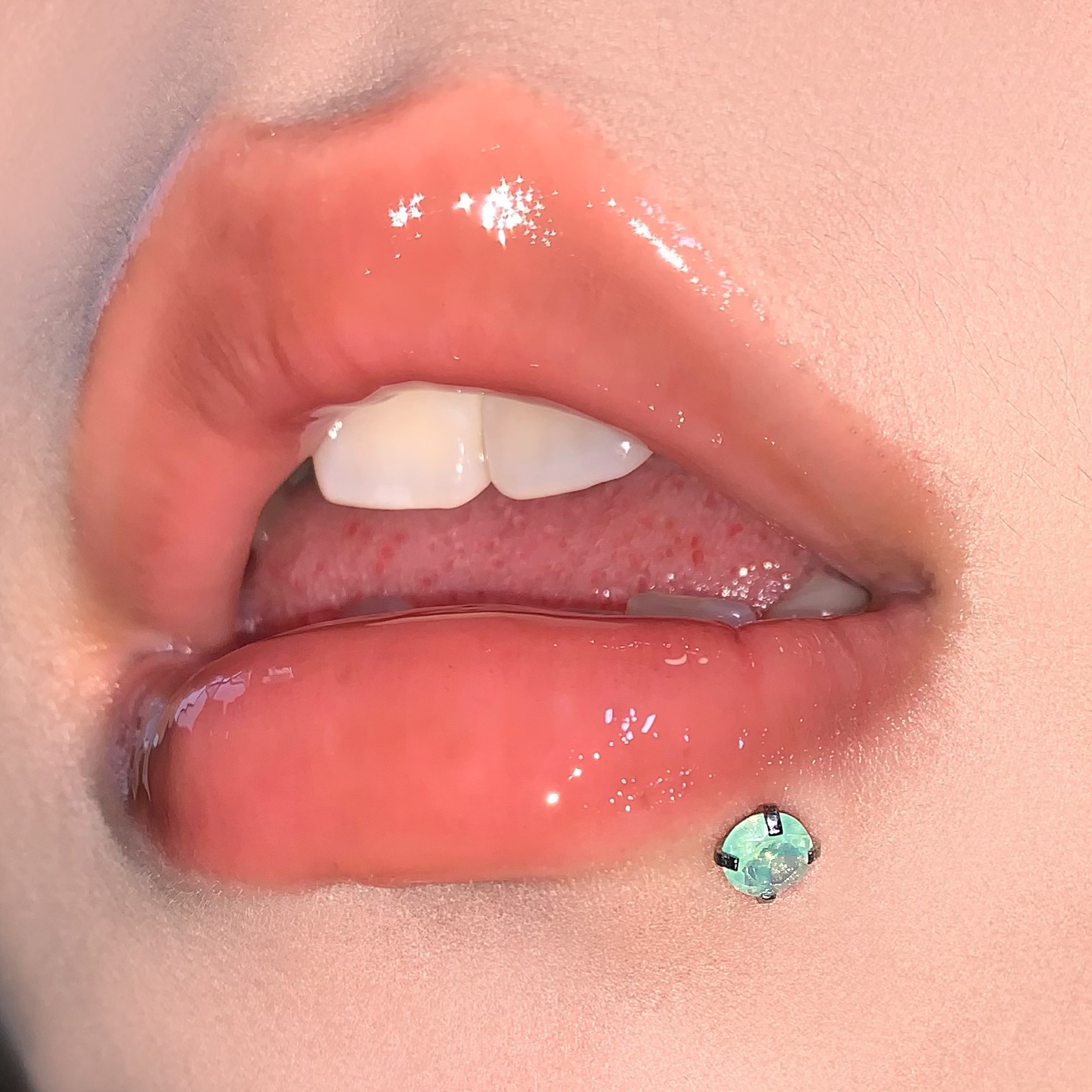 Flash Opal Lip Nail Steel Titanium Internal Thread Lip Piercing Jewelry Straight Barbell for Hot Girl Body Jewelry Wholesale detail image 10