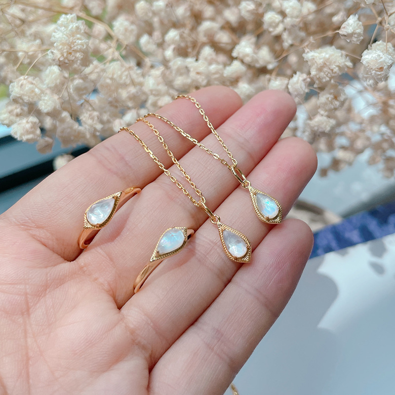 Luxury Pearl Necklace With Magnetic Clasp For Women Choker_voghion.com