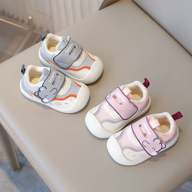Детская обувь мужская годовалая осень новая повседневная обувь противоскользящая мягкая подошва для девочек одиночная обувь для девочек