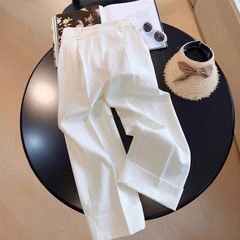 プレートタイプは絶品です。高品質プッシュ ~ ハイエンドの白い広脚ストレートパンツのカジュアルパンツの子供はやせた気質を示している
