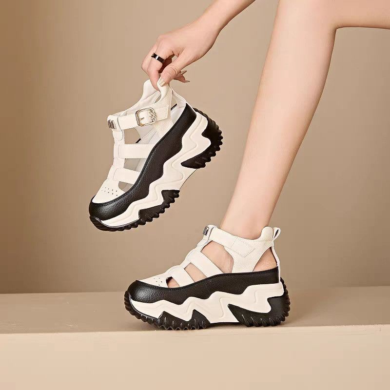 Zapatos casuales coreanos de suela gruesa primavera y verano 2026 nuevos zapatos casuales de moda, sandalias huecas y resistentes al desgaste