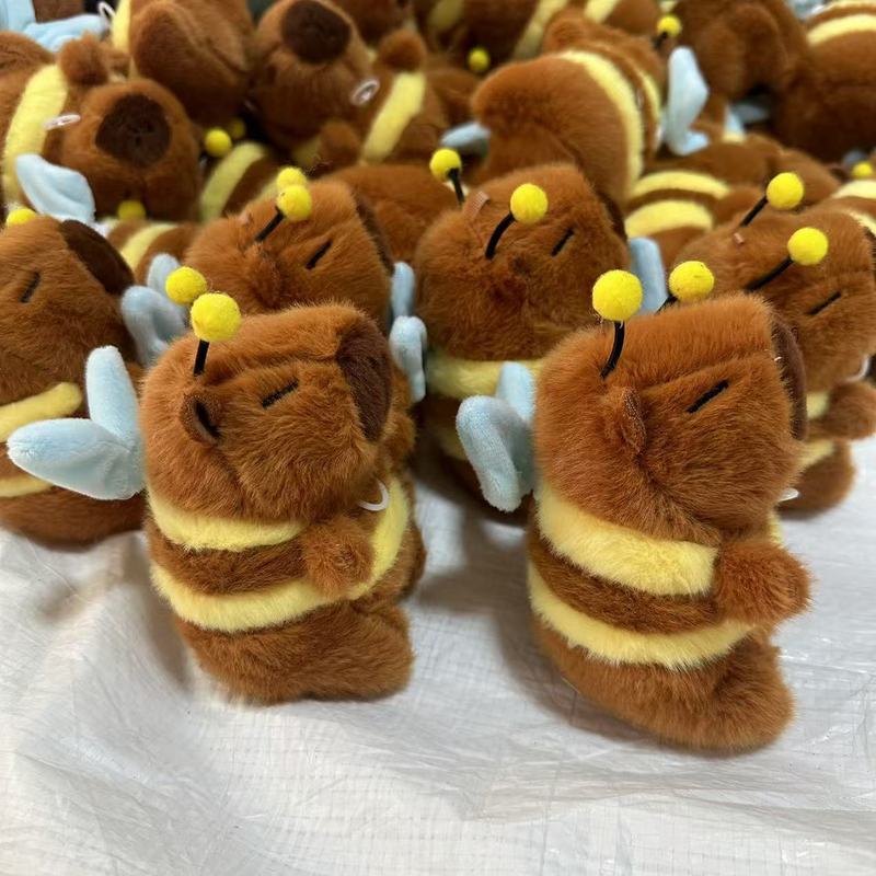 蜂カピバラの羽振動ぬいぐるみキーホルダーカピバラスティーダー外国貿易小さなギフトペンダント卸売|undefined