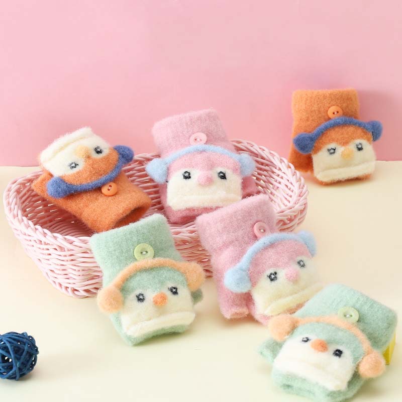 infant cartoon thermal gloves cold protection in autumn and winter cute male and female baby half finger exposed music penguin flip
