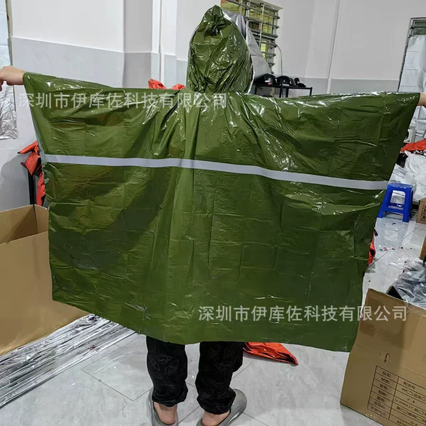 Green raincoat extra large (135*130cm) with reflective strips