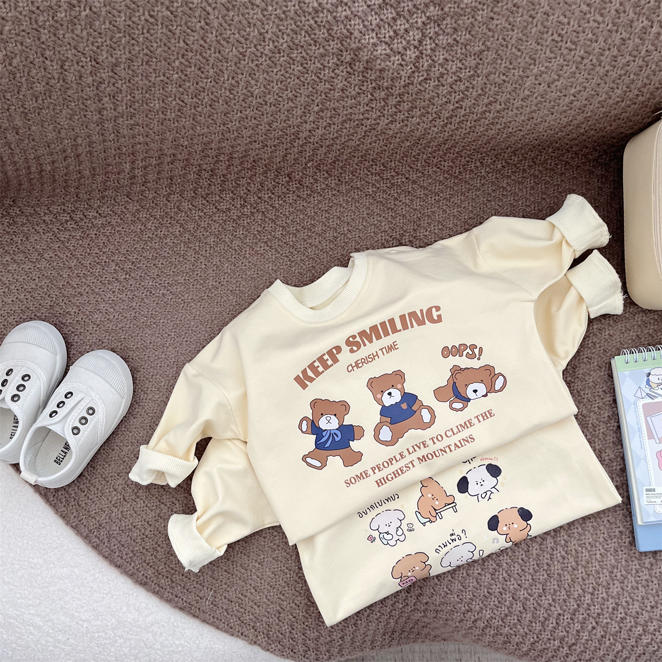 Primavera crema viento ropa de bebé algodón suave bebé Mono para hombres y mujeres beige lobie oso heno