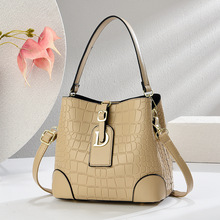 �¿�ʯ�^�yˮͰ���r�Іμ���|�к��sŮ���p�玧�μ�б���������