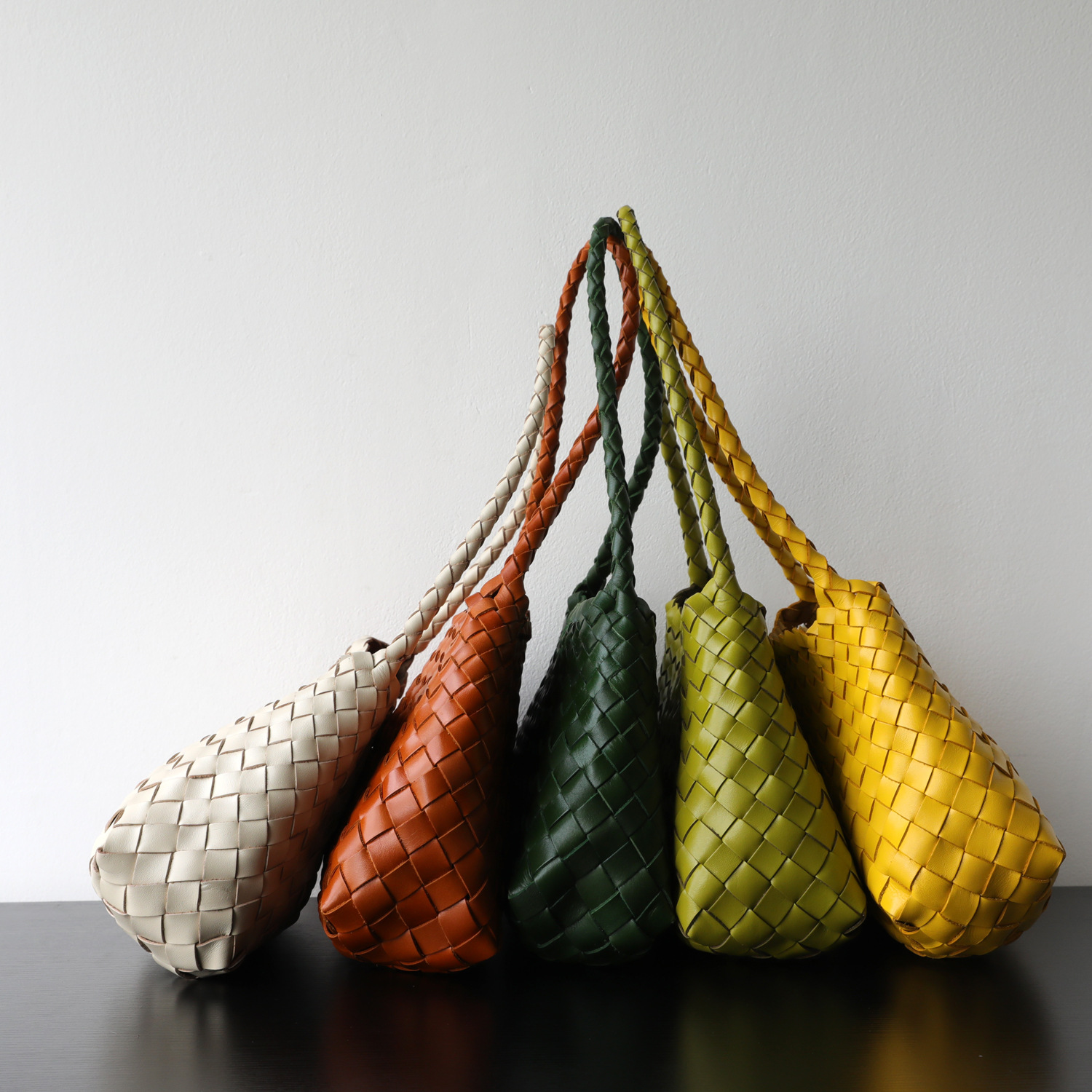 Niche Luxury Hand-Woven Top Grain Cowhide Leather French Vintage Basket Bag Genuine Leather Handbag Underarm Bag - Thumbnail 3