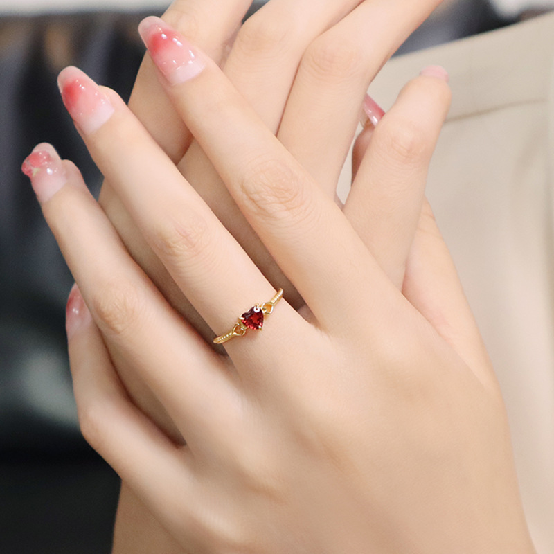 Small design universal ring heart shaped