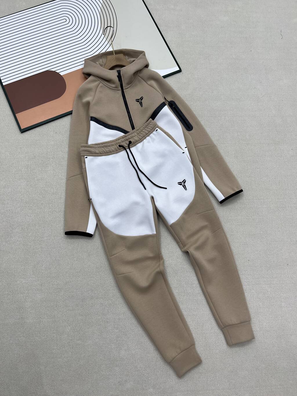 Suit de color khaki