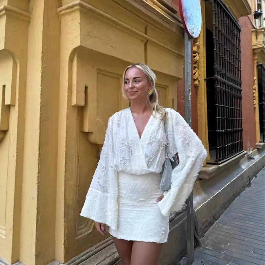 Эксклюзивная трансграничная европейская и американская мода AliExpress INS, популярная жаккардовая облегающая короткая юбка с длинными рукавами и v-образным вырезом, свободный топ, комплект