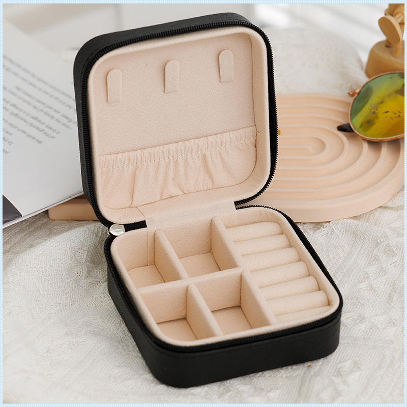 단일 레이어 지퍼 상자 검정색