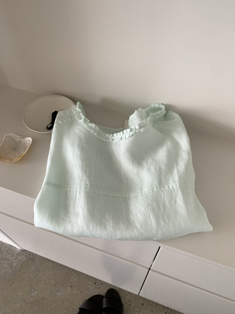 Áo sơ mi ngắn tay cổ tròn chất liệu linen phối ren bèo nhún — trắng ngà, Xanh nước biển, màu hồng, Vàng nhạtcolor chi tiết 16