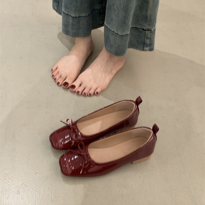 法式玛丽珍鞋女2025新款夏季复古中跟配裙子红色浅口粗跟单鞋