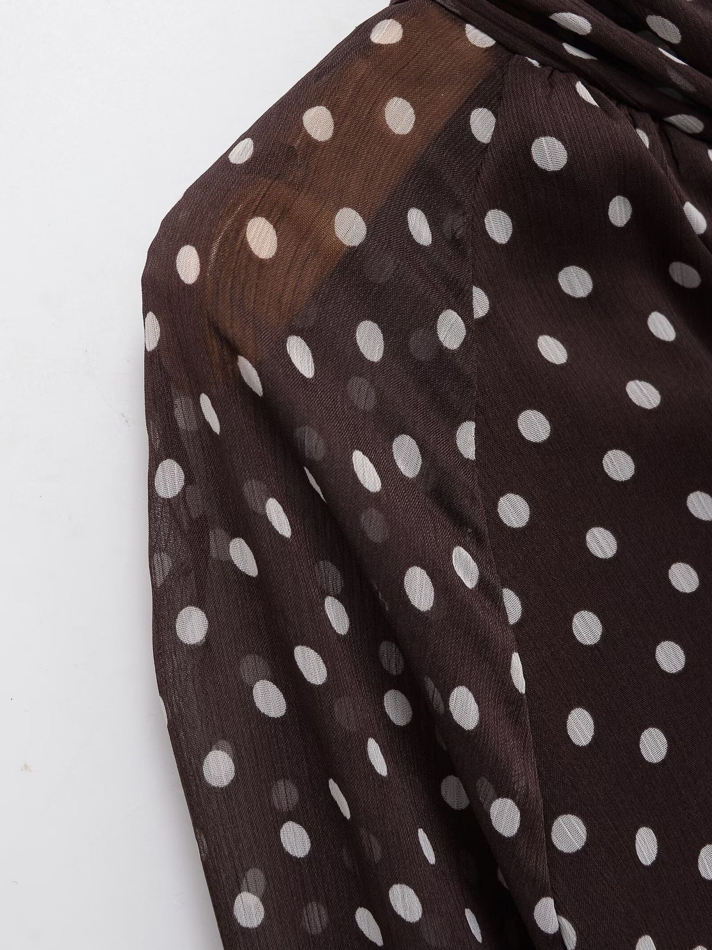 Dam blus med prickar långärmad med midjeband casual_voghion.com