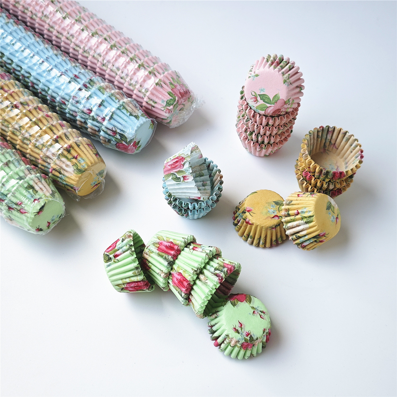 48 96 mini pastel soporte de papel un bocado de taza de papel Fu impresión de impresión de aceite de papel pequeño soporte de papel de horneado