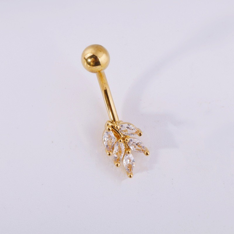 16G labret stud size and finish detail