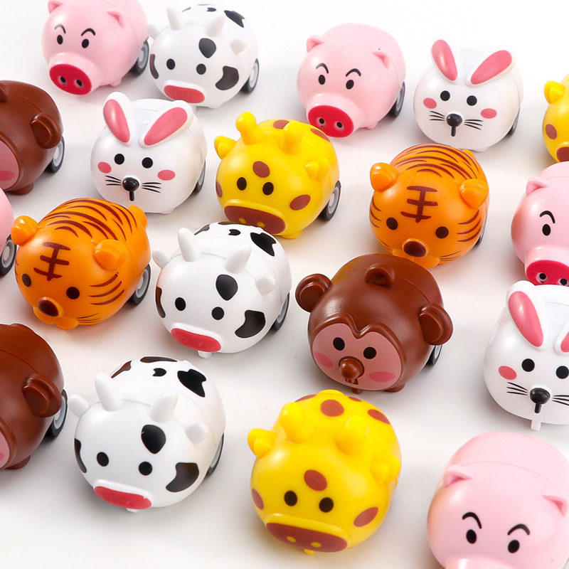 Los puestos del mercado nocturno de Yiwu empujan pequeños productos básicos, los puestos circulares, los regalos para niños de celebridades de Internet, los juguetes luminosos