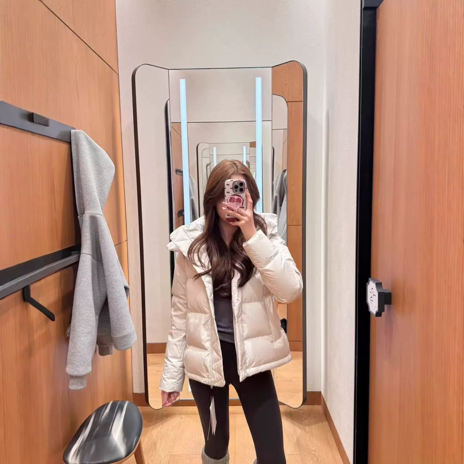 25新款泡芙五格杜邦三防可溯源三星90白鸭绒羽绒服女短款面包服