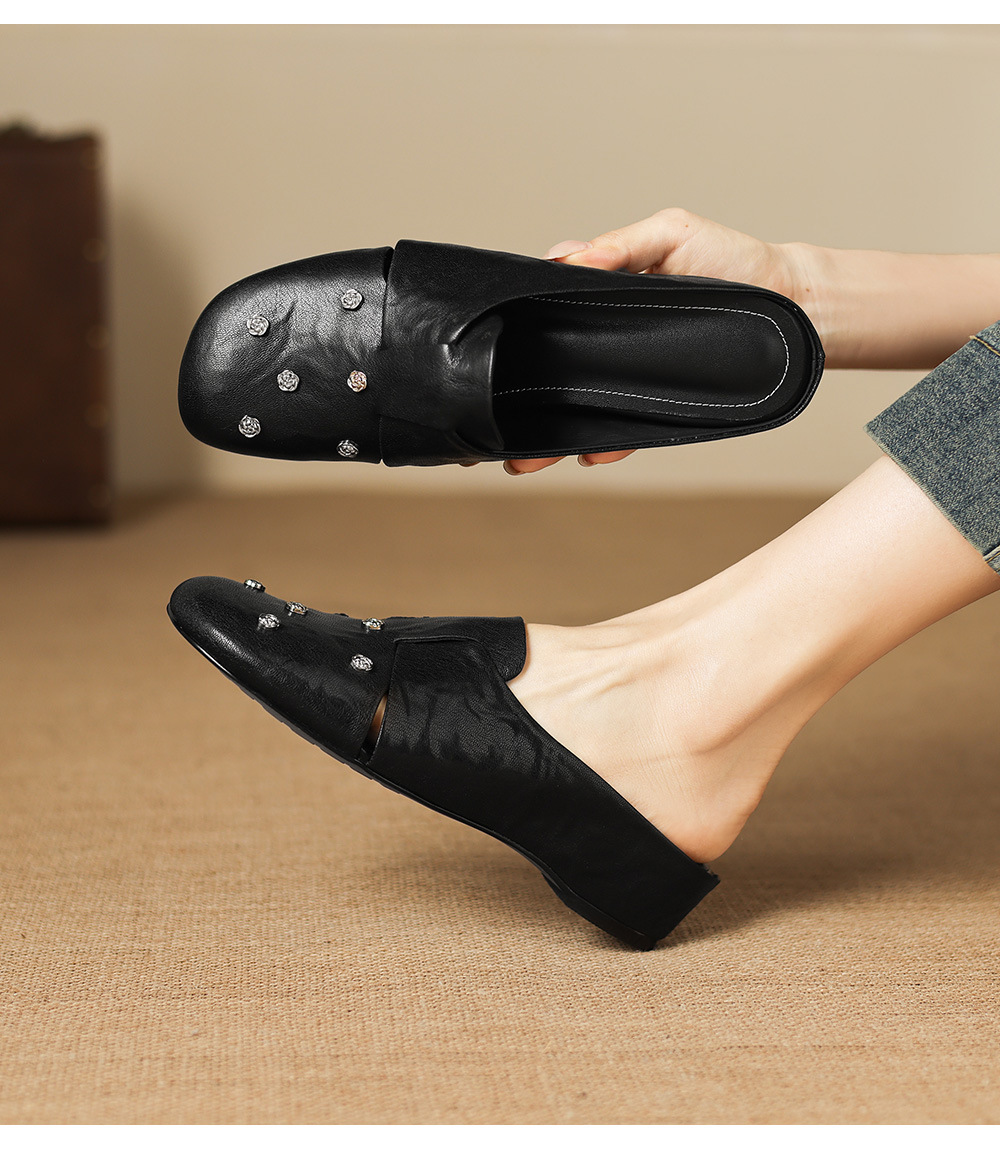 Dép sandal nữ quai chữ V mũi hoa bọc đầu, gót thấp 4 cm, da cừu thời trang — đen chi tiết 14