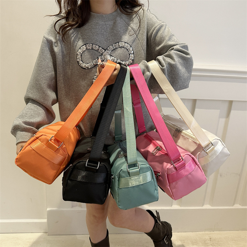 Bolso de gran capacidad para mujeres 2024 invierno nueva moda moda bolso de tela casual bolso de hombro viaje corto mochila