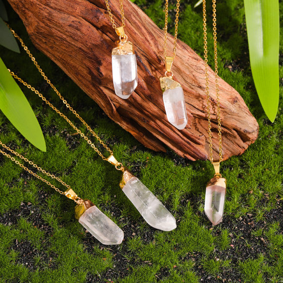 Cross-border Hot Selling Natural Transparent Crystal Cluster Pendant Asymmetrical Rough Stone Tower Crystal Necklace diy Jewelry Accessories Wholesale