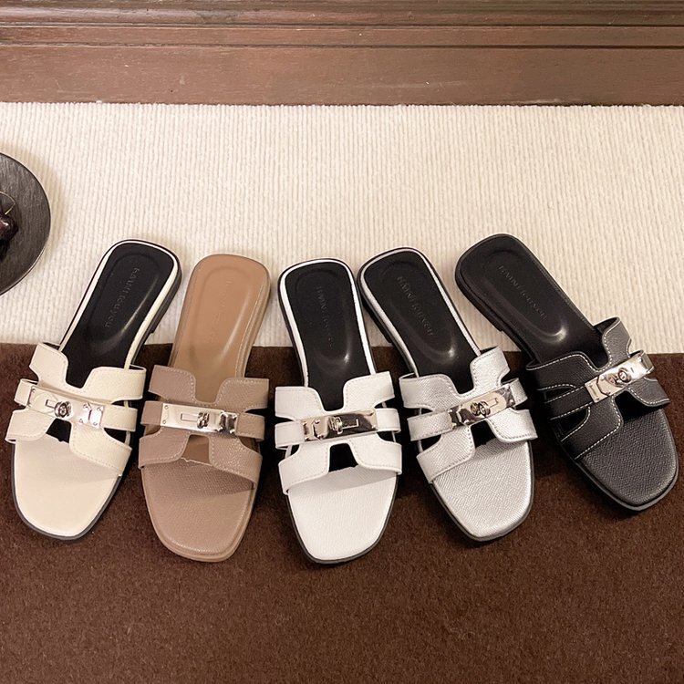 silver Small Buckle Flats 2025 New Style Open Toe Slide Slippers Holiday Fashion Outwear French Sandals silver Small Buckle Flats 2025 New Style Open Toe Slide Slippers Holiday Fashion Outwear French Sandals