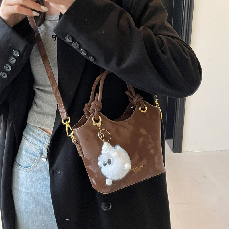 Niche Zhong bolso de mano de moda para mujeres 2025 nuevo diseño de moda bolso de hombro estilo extranjero versátil bolso de alta calidad