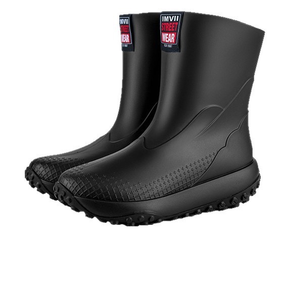 Botas de lluvia alemanas tubo medio para hombre 2025 nuevas botas de lluvia de moda zapatos antideslizantes para exteriores zapatos de goma impermeable ligera
