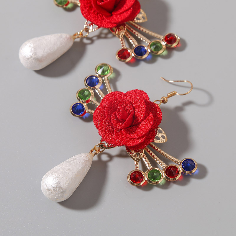 European And American Trend Exaggerated Butterfly Flower Pearl Earrings Female Bohemian Creative Unique Crystal Eardrop Jewelry display picture 7