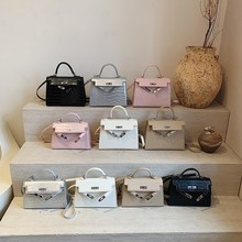 {~yСQ2025μбذС¿֙Cռ{