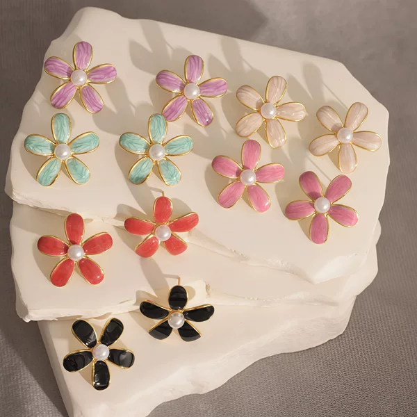 Cross-Border Vintage Floral 2.6cm Pearl Earrings, Elegant and Cool Style, Oil-Drip Earrings for Women, Niche High-End Earrings