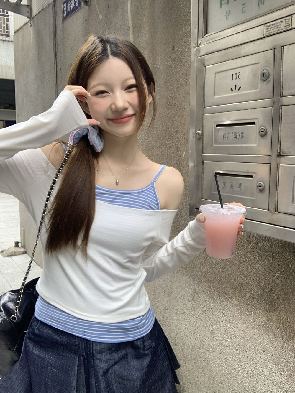 hmqViviiyNSAyin8WuaVt2C8QKydBHtfAWf7