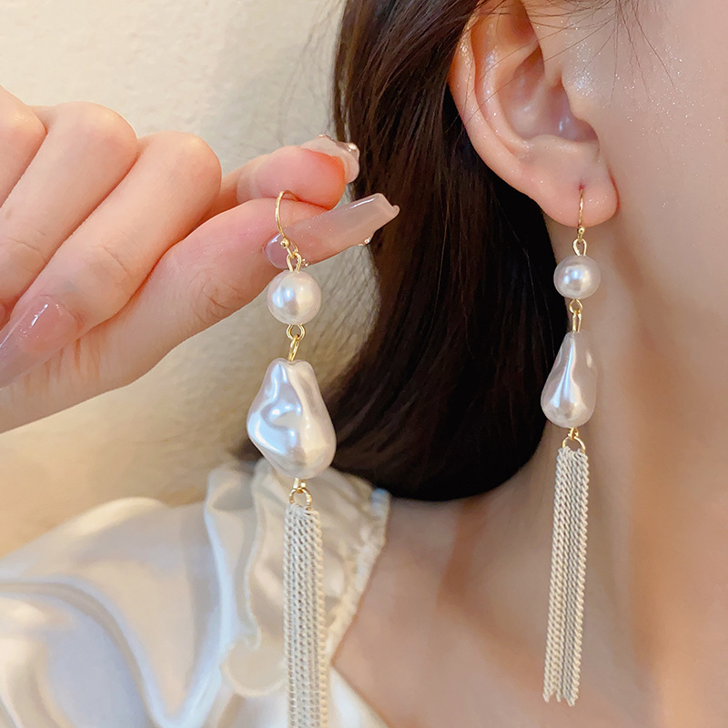 Korean elegant fashionable design retro earrings pearl with tassels