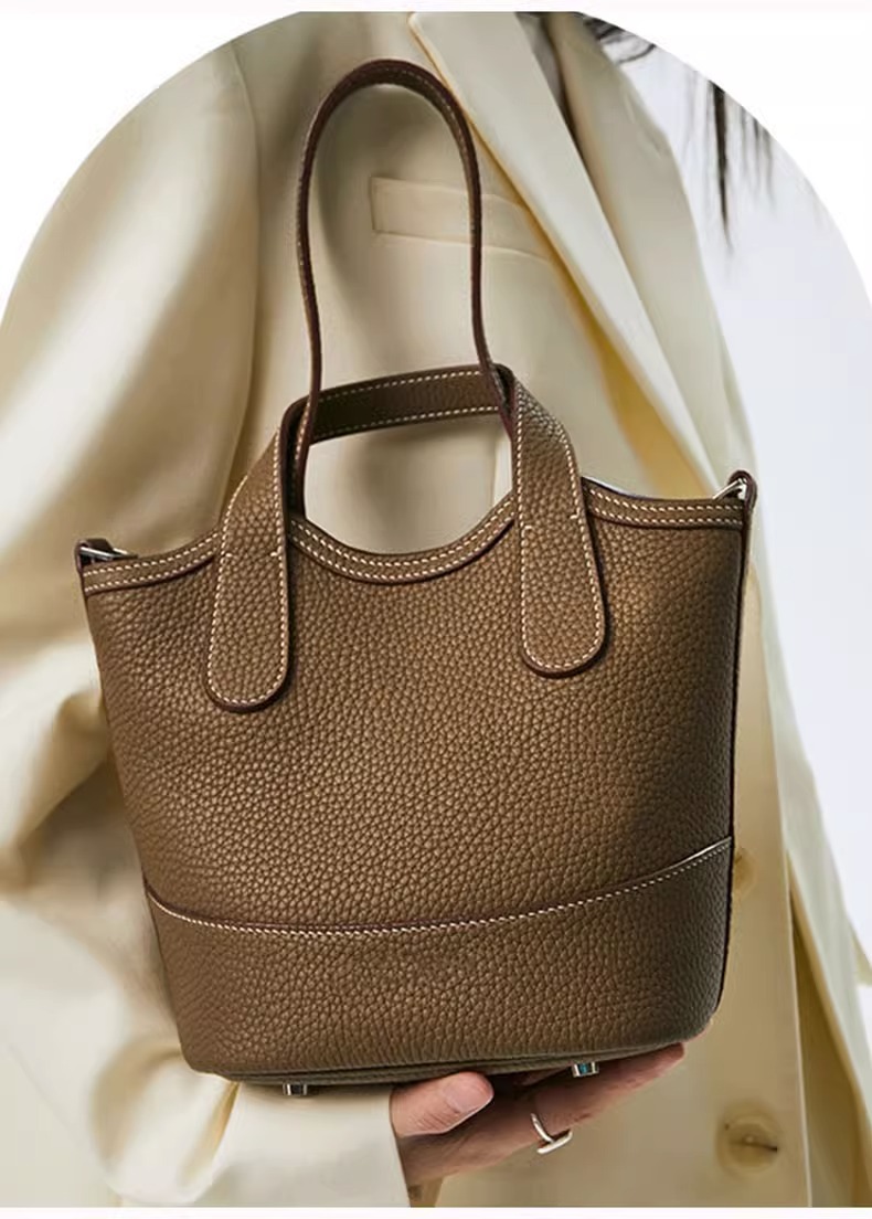 Borsa a secchiello in vera pelle blu pendente NINA/Enya dello stesso stile di Zhu Zhu 2024, borsa a tracolla con tracolla singola_voghion.com