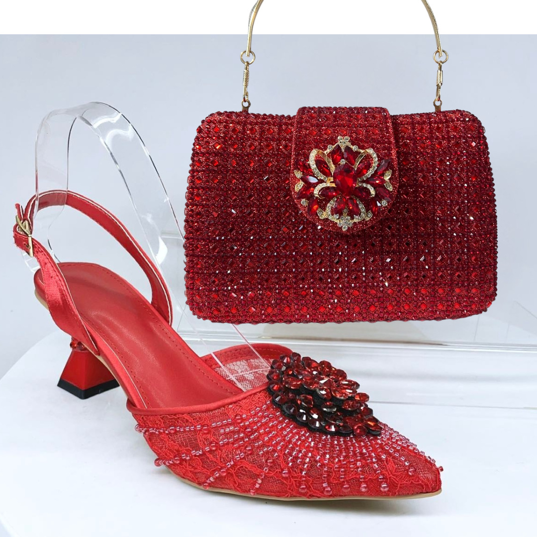 Zapatos estilo italiano para la cena sandalias de tacones finas de verano mujer diamante de punta zapatos de novia