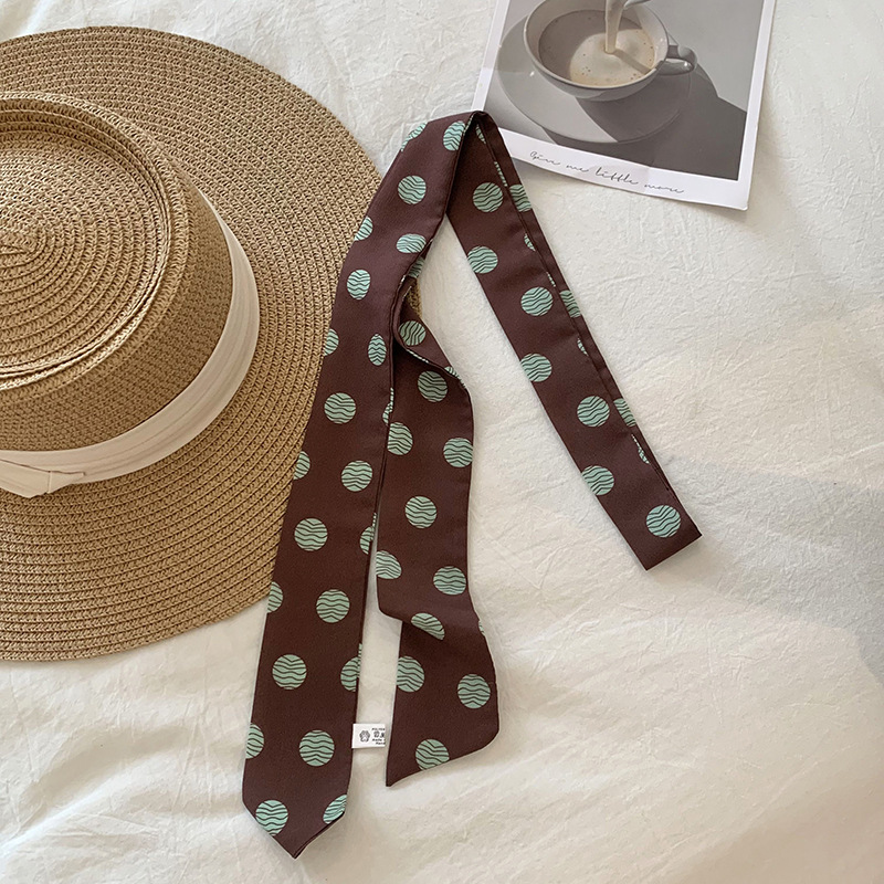 Bufanda de seda pequeña de lunares versión coreana femenina de todo fósforo ins bufanda de esquina larga y estrecha se puede combinar con bolso, camisa, cinta, cinta